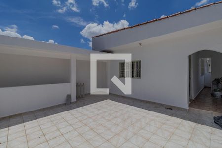 Casa à venda com 220m², 6 quartos e 2 vagasCasa 2 Varanda