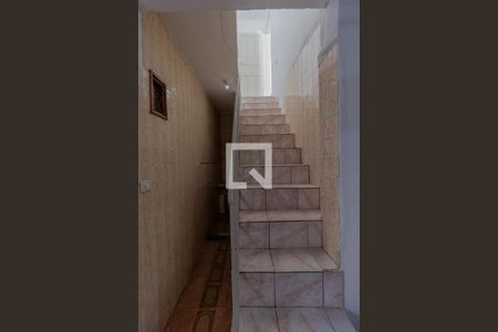 Casa à venda com 220m², 6 quartos e 2 vagasEscada