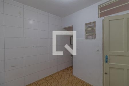 Casa 1 Suíte de casa à venda com 6 quartos, 220m² em Vila Santana, São Paulo