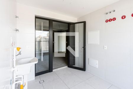 Apartamento à venda com 191m², 3 quartos e 3 vagas Apartamento à venda com 191m², 3 quartos e 3 vagasÁrea de Serviço