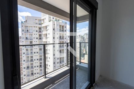 Apartamento à venda com 191m², 3 quartos e 3 vagas Apartamento à venda com 191m², 3 quartos e 3 vagasVaranda do Quarto 2