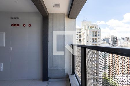 Apartamento à venda com 191m², 3 quartos e 3 vagas Apartamento à venda com 191m², 3 quartos e 3 vagasVaranda da Área de Serviço