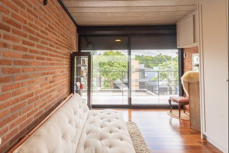 Casa à venda com 330m², 3 quartos e 4 vagasSuíte 2