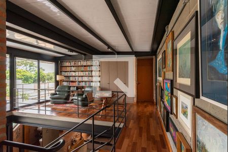 Casa à venda com 330m², 3 quartos e 4 vagasBiblioteca