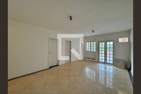 Sala de casa de condomínio à venda com 3 quartos, 180m² em Vargem Grande, Rio de Janeiro