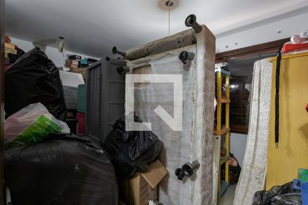 Casa à venda com 424m², 3 quartos e 4 vagas Casa à venda com 424m², 3 quartos e 4 vagasQuarto serviço