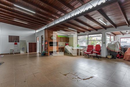 Casa à venda com 424m², 3 quartos e 4 vagas Casa à venda com 424m², 3 quartos e 4 vagasEspaço Gourmet