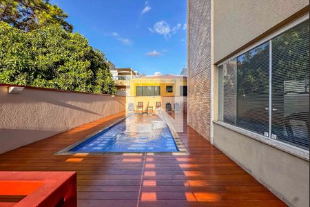 Apartamento à venda com 100m², 3 quartos e 2 vagasÁrea comum - Piscina