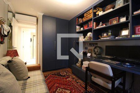 Apartamento à venda com 150m², 3 quartos e 2 vagasEscritório