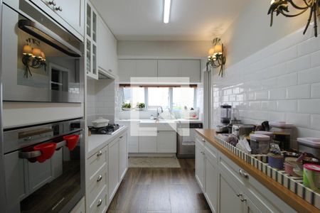 Apartamento à venda com 150m², 3 quartos e 2 vagasCozinha