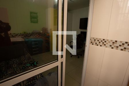 Casa à venda com 208m², 5 quartos e 2 vagas Casa à venda com 208m², 5 quartos e 2 vagasVARANDA QUARTO 2