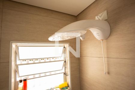 Casa à venda com 208m², 5 quartos e 2 vagas Casa à venda com 208m², 5 quartos e 2 vagasBANHEIRO