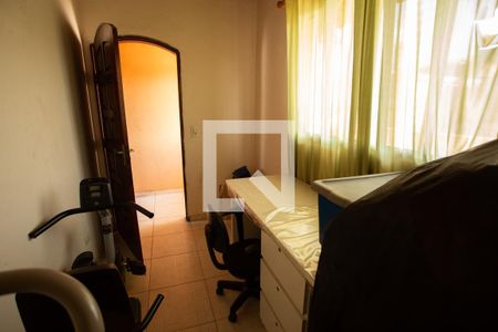 Casa à venda com 208m², 5 quartos e 2 vagas Casa à venda com 208m², 5 quartos e 2 vagasQuarto de Serviço