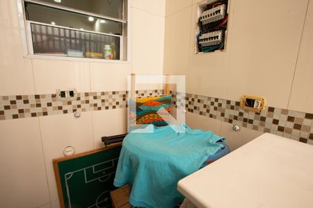 Casa à venda com 208m², 5 quartos e 2 vagas Casa à venda com 208m², 5 quartos e 2 vagasVARANDA QUARTO 2