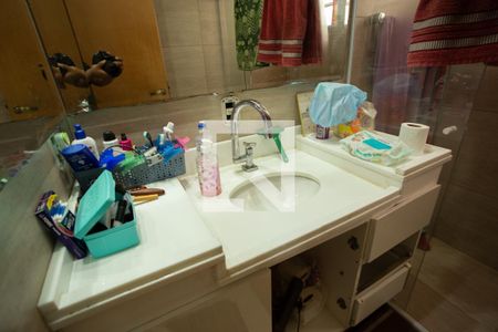 Casa à venda com 208m², 5 quartos e 2 vagas Casa à venda com 208m², 5 quartos e 2 vagasBANHEIRO