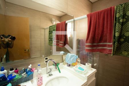 Casa à venda com 208m², 5 quartos e 2 vagas Casa à venda com 208m², 5 quartos e 2 vagasBANHEIRO