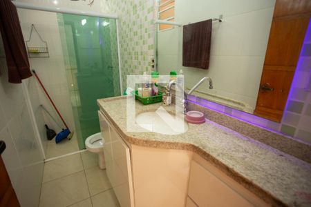 Casa à venda com 208m², 5 quartos e 2 vagas Casa à venda com 208m², 5 quartos e 2 vagasBANHEIRO ÁREA GOURMET