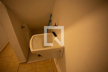 Casa à venda com 208m², 5 quartos e 2 vagas Casa à venda com 208m², 5 quartos e 2 vagasCASA DE ALUGUEL 1