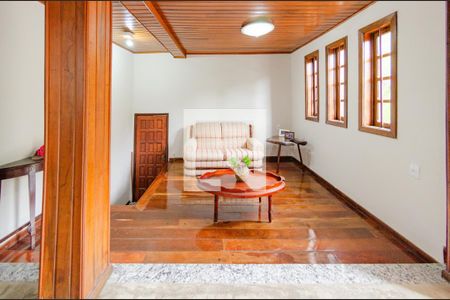 Sala de casa para alugar com 5 quartos, 337m² em Alto Caiçaras, Belo Horizonte