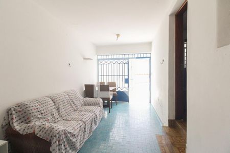 Casa à venda com 156m², 4 quartos e 2 vagasQuintal