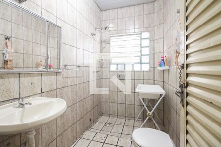 Casa à venda com 156m², 4 quartos e 2 vagasBanheiro