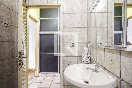 Casa à venda com 156m², 4 quartos e 2 vagasBanheiro