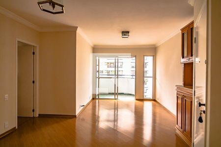 Apartamento para alugar com 95m², 3 quartos e 2 vagas Apartamento para alugar com 95m², 3 quartos e 2 vagasSala