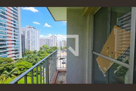 Varanda de apartamento à venda com 3 quartos, 100m² em Vila Sofia, São Paulo
