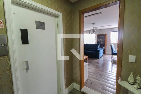 Apartamento à venda com 180m², 3 quartos e 4 vagasHall de entrada