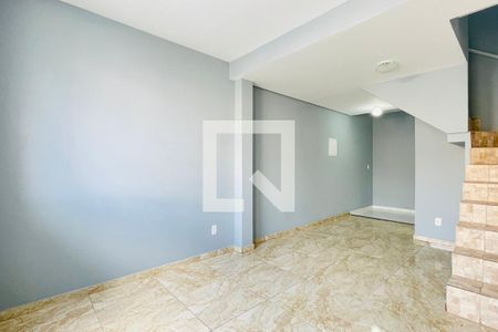 Sala de casa de condomínio para alugar com 2 quartos, 55m² em Água Chata, Guarulhos