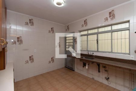 Casa à venda com 190m², 3 quartos e 2 vagas Casa à venda com 190m², 3 quartos e 2 vagasCozinha