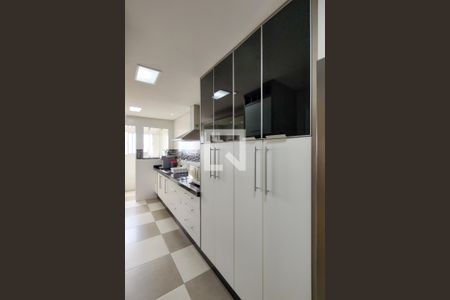 Apartamento para alugar com 134m², 2 quartos e 2 vagas Apartamento para alugar com 134m², 2 quartos e 2 vagasCozinha