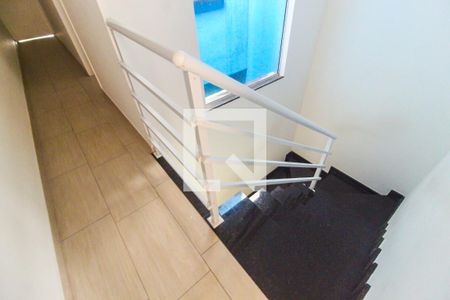 Casa à venda com 180m², 3 quartos e 4 vagas Casa à venda com 180m², 3 quartos e 4 vagasHall