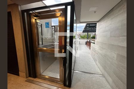 Studio à venda com 42m², 1 quarto e sem vaga Studio à venda com 42m², 1 quarto e sem vagaAcessibilidade