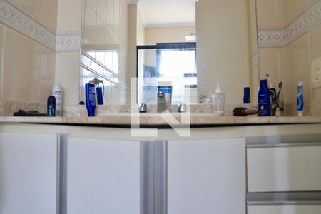 Apartamento à venda com 68m², 2 quartos e 2 vagas Apartamento à venda com 68m², 2 quartos e 2 vagasBanheiro da Suíte 2