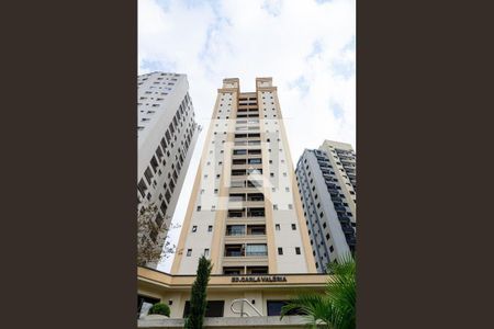 Apartamento à venda com 68m², 2 quartos e 2 vagas Apartamento à venda com 68m², 2 quartos e 2 vagasFachada