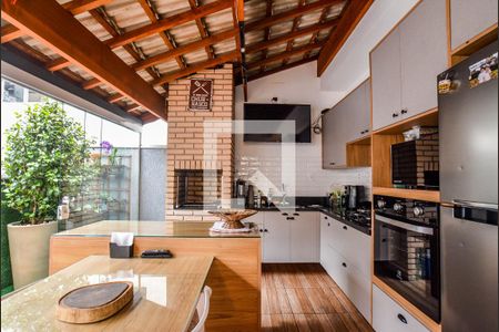 Apartamento para alugar com 100m², 2 quartos e 2 vagasCozinha