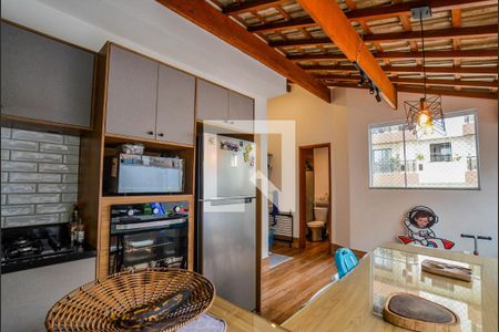 Apartamento para alugar com 100m², 2 quartos e 2 vagasCozinha