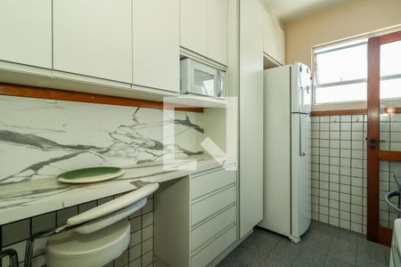 Apartamento à venda com 170m², 2 quartos e 2 vagasCozinha