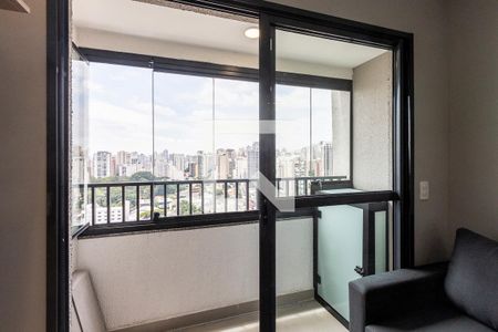 Apartamento à venda com 27m², 1 quarto e sem vaga Apartamento à venda com 27m², 1 quarto e sem vagaVaranda