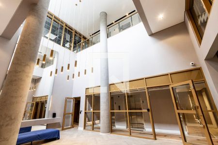 Apartamento à venda com 27m², 1 quarto e sem vaga Apartamento à venda com 27m², 1 quarto e sem vagaHall do prédio