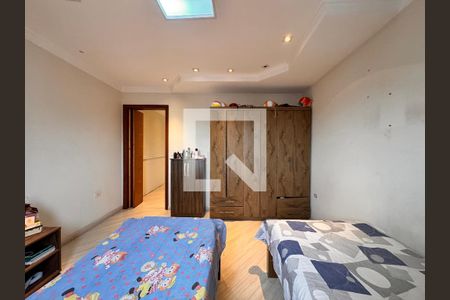 Casa à venda com 266m², 3 quartos e 5 vagas Casa à venda com 266m², 3 quartos e 5 vagasQuarto 2