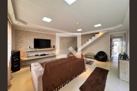 Sala de casa à venda com 3 quartos, 266m² em Vila Guaraciaba, Santo André