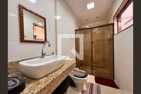 Casa à venda com 266m², 3 quartos e 5 vagas Casa à venda com 266m², 3 quartos e 5 vagasBanheiro