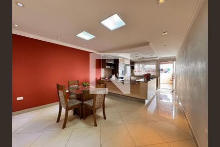 Casa à venda com 266m², 3 quartos e 5 vagas Casa à venda com 266m², 3 quartos e 5 vagasCozinha