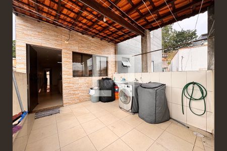 Casa à venda com 266m², 3 quartos e 5 vagas Casa à venda com 266m², 3 quartos e 5 vagasLavanderia