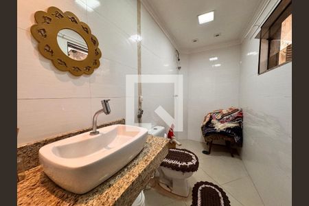 Casa à venda com 266m², 3 quartos e 5 vagas Casa à venda com 266m², 3 quartos e 5 vagasLavabo social