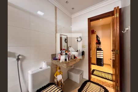 Casa à venda com 266m², 3 quartos e 5 vagas Casa à venda com 266m², 3 quartos e 5 vagasBanheiro da Suíte