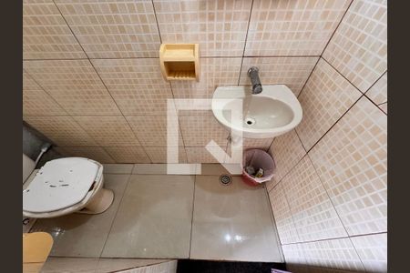 Casa à venda com 266m², 3 quartos e 5 vagas Casa à venda com 266m², 3 quartos e 5 vagasLavabo 2