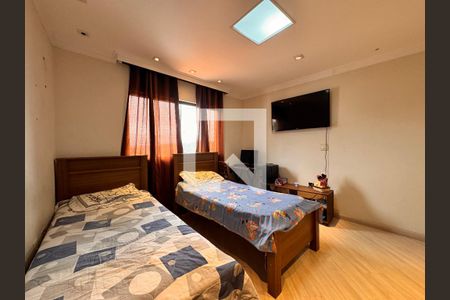 Casa à venda com 266m², 3 quartos e 5 vagas Casa à venda com 266m², 3 quartos e 5 vagasQuarto 2